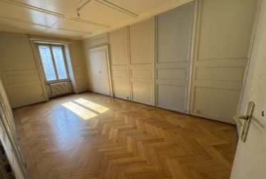 Opportunité unique! 5 pièces à rénover à Martigny Centre