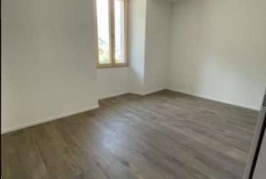 4.5 pièces de 111 m2 très lumineux avec balcon