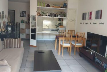 Joli 2.5 pièces avec terrasse et accès au jardin / Centre ville